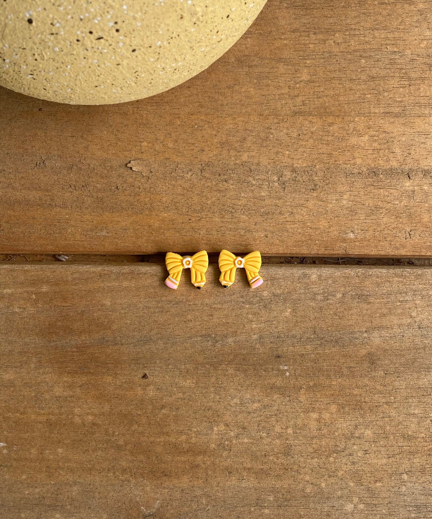 Pencil Bow Studs