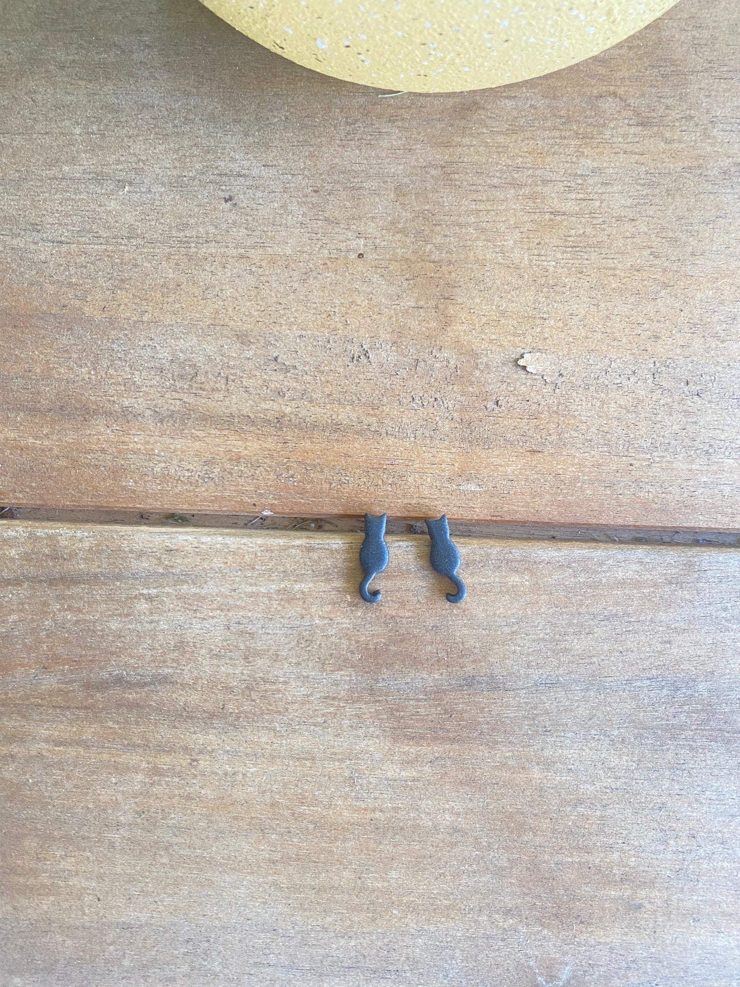 Cat Studs