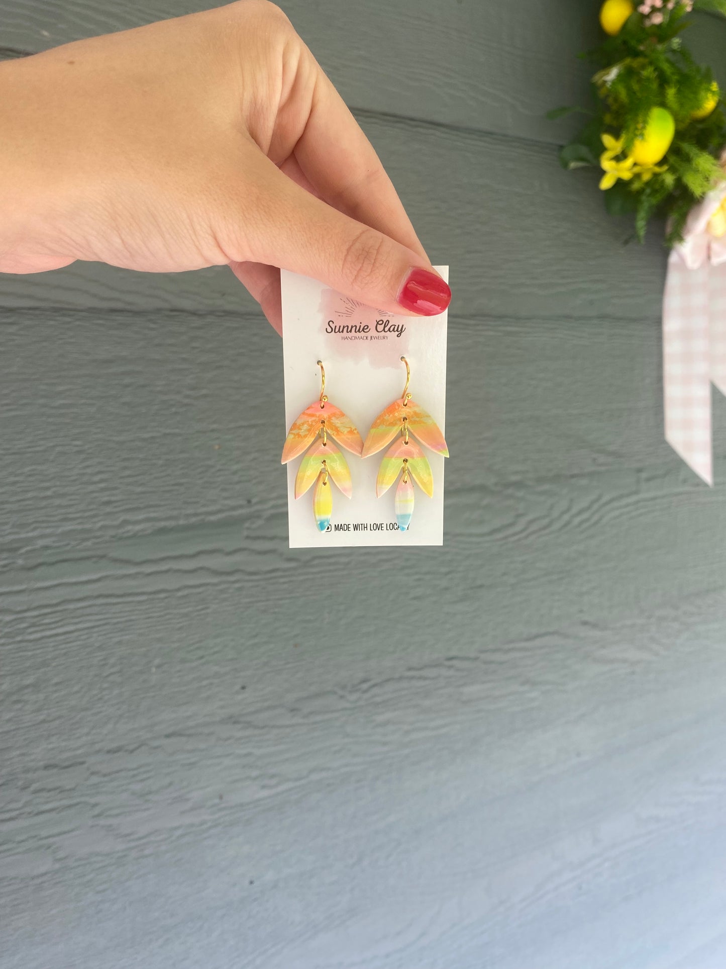 Sunset Taylor Dangle