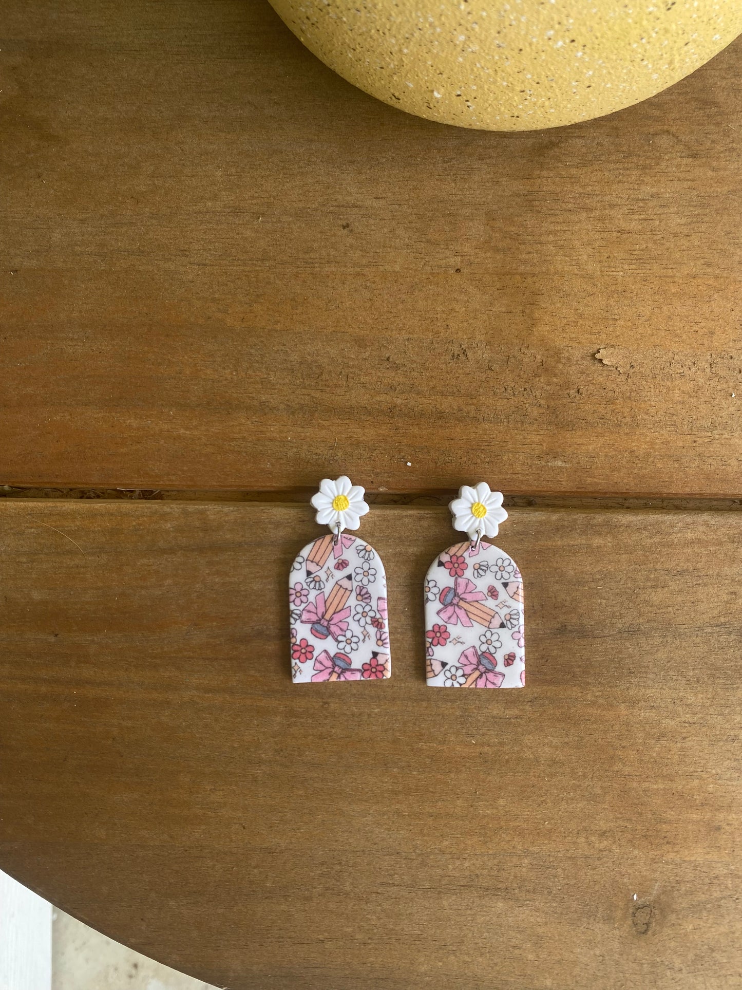 Pencil Pink Bow & Daisy Print Arches