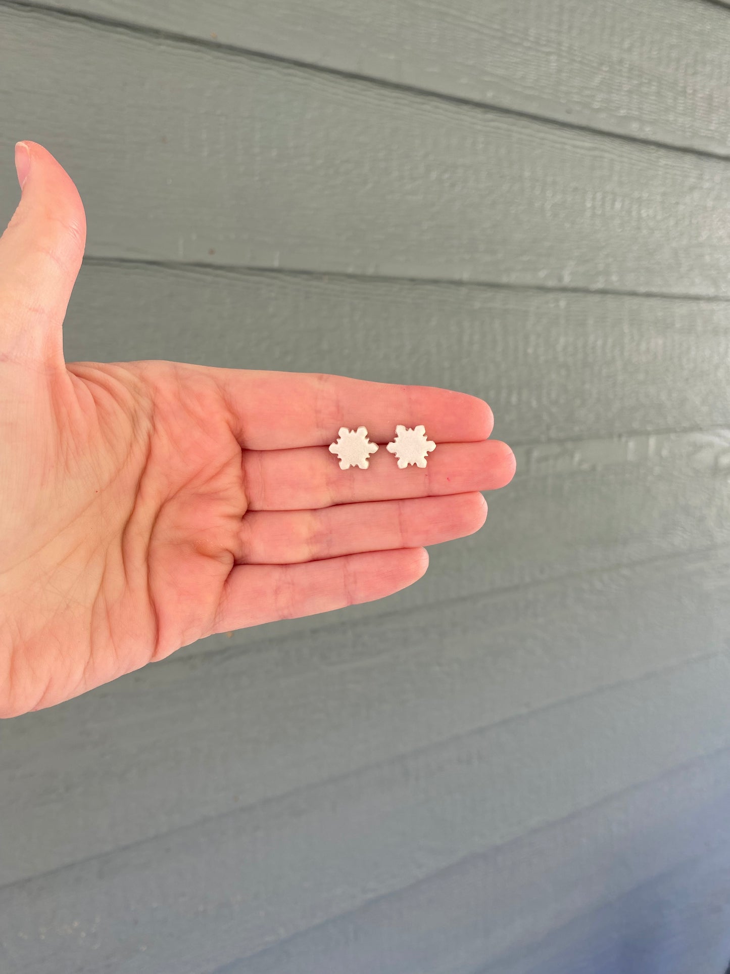Snowflake studs