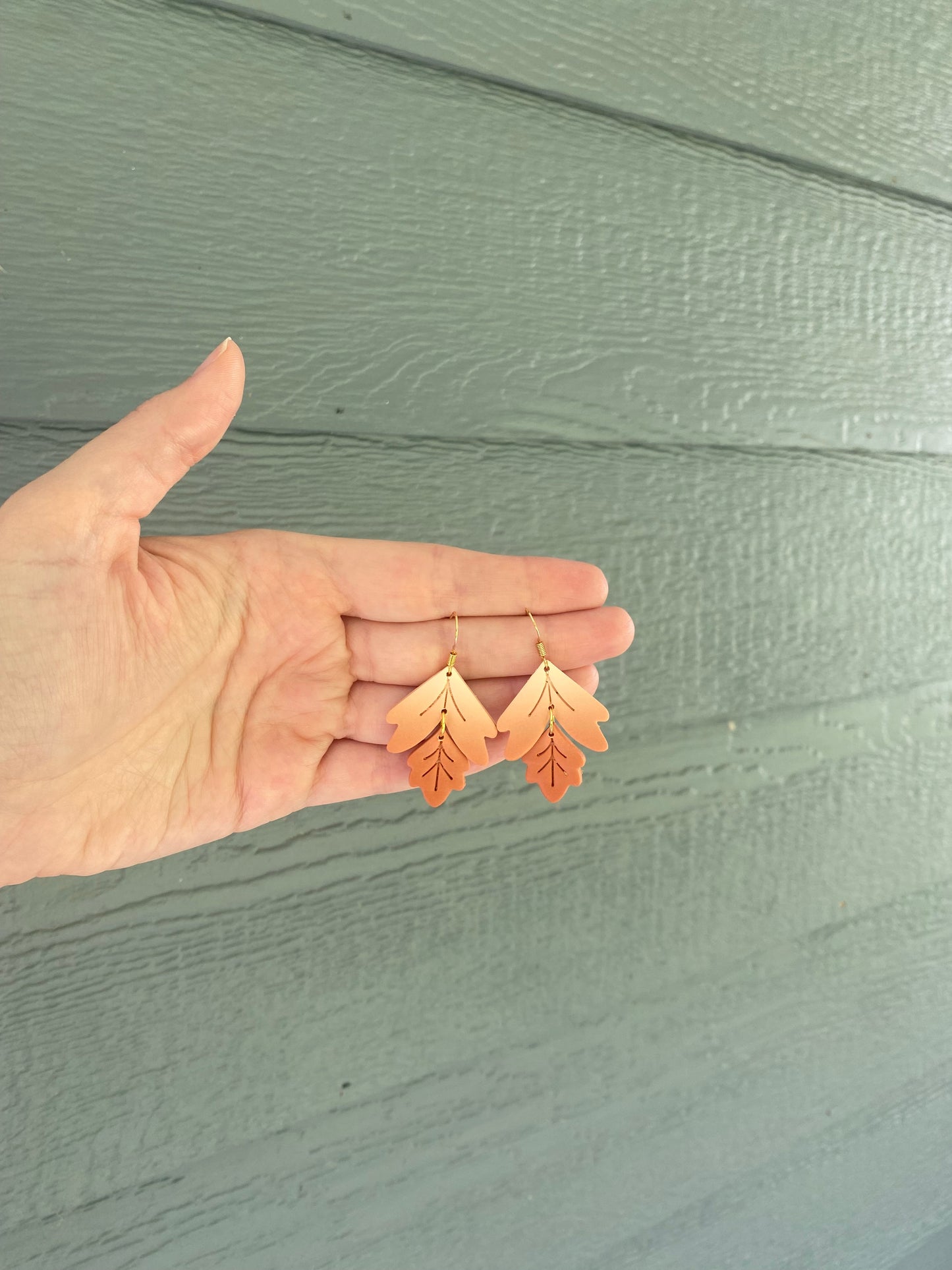Short Ombré Leaves