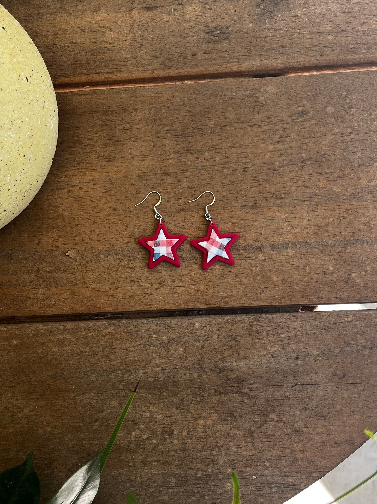 Gingham Star Dangle (Red)