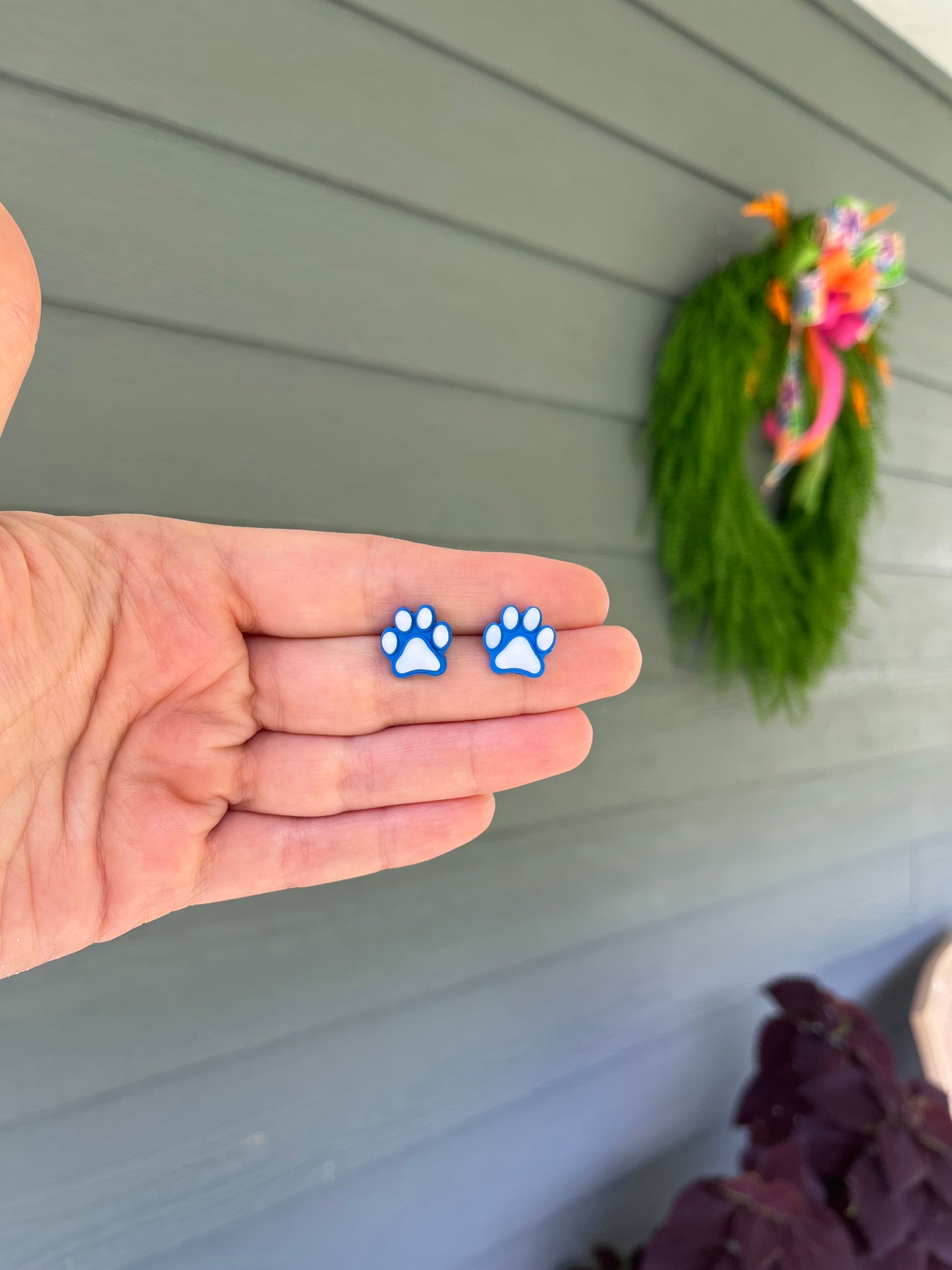 Paw Studs