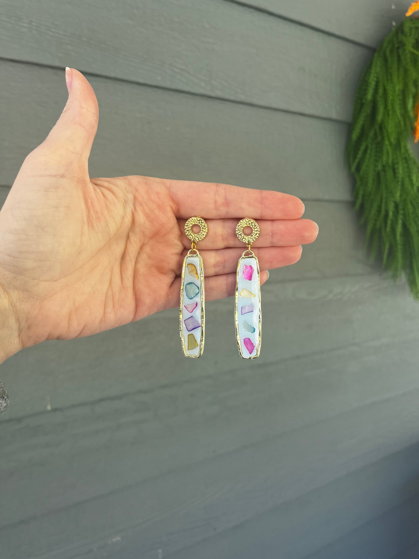 Oblong blue shell dangle