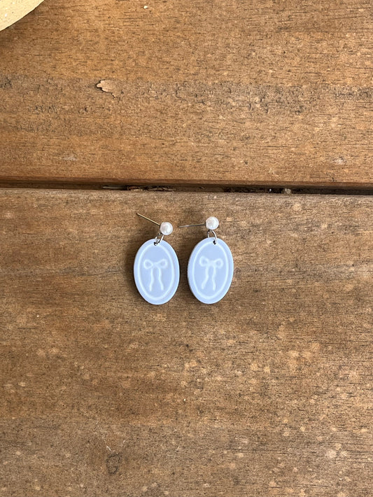 Blue Oval Framed Bows