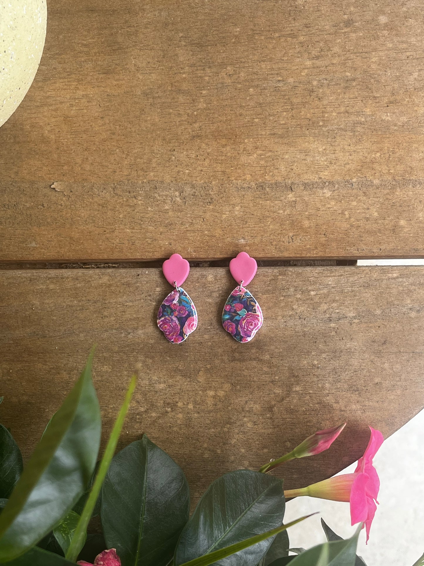 Rosy Dangles (pink)